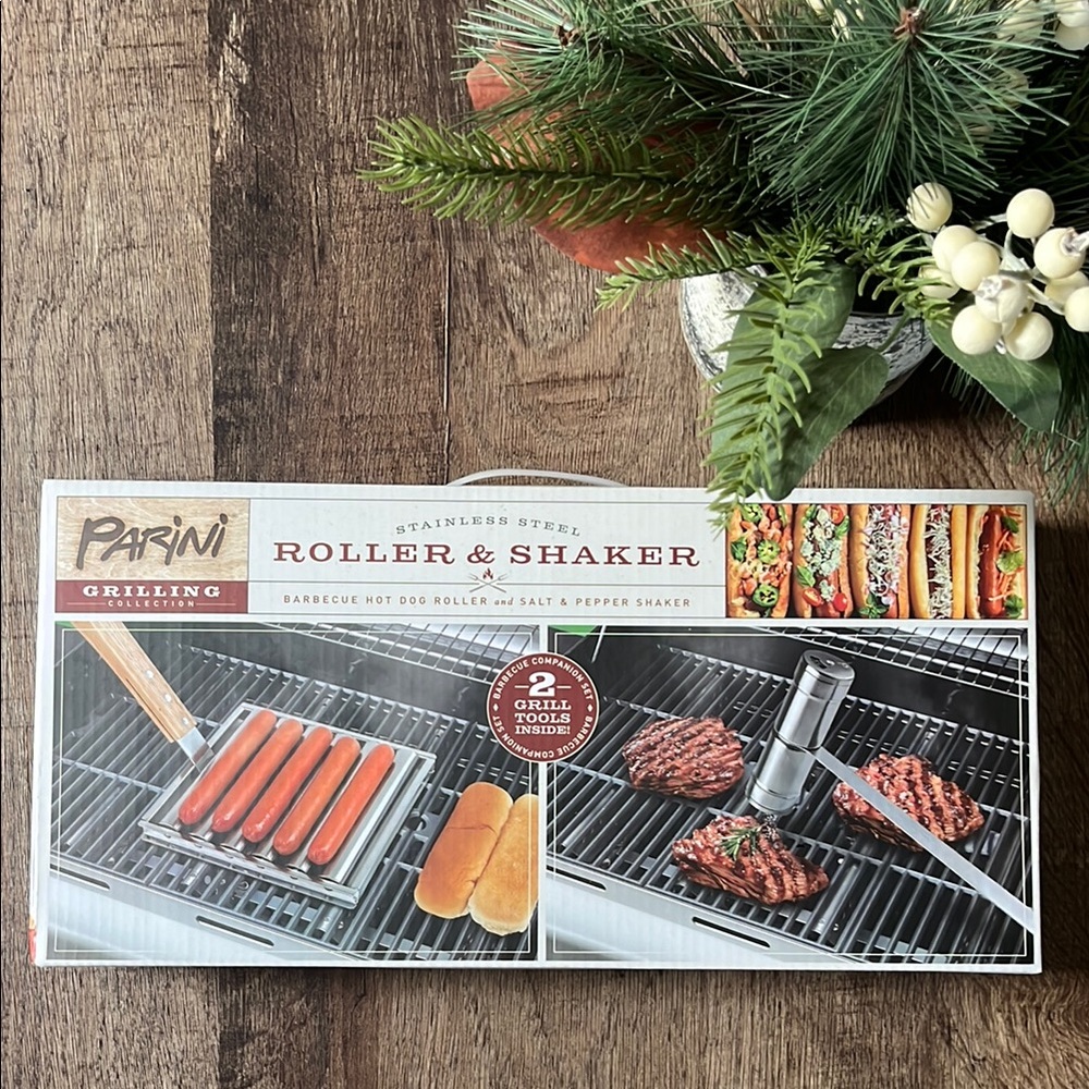 NIB Parini Grilling Collection, Stainless Steel Roller & Shaker Set - Silver